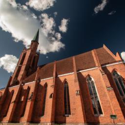 Katholische Pfarrkirche St. Mauritius erstrahlt in vollem Glanz: Aufgenommen mit einem Weitwinkelobjektiv direkt vor dieser atemberaubenden Sehenswürdigkeit in Appenzell