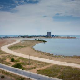 Luanda-Bucht erstrahlt in vollem Glanz: Aufgenommen mit einem Weitwinkelobjektiv direkt vor dieser atemberaubenden Sehenswürdigkeit in Angola