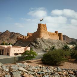 Al Jalali and Al Mirani forts, Muscat erstrahlt in vollem Glanz: Aufgenommen mit einem Weitwinkelobjektiv direkt vor dieser atemberaubenden Sehenswürdigkeit in Oman