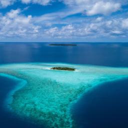 Ebon Atoll erstrahlt in vollem Glanz: Aufgenommen mit einem Weitwinkelobjektiv direkt vor dieser atemberaubenden Sehenswürdigkeit in Marshallinseln