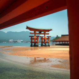 Itsukushima Schrein, Miyajima erstrahlt in vollem Glanz: Aufgenommen mit einem Weitwinkelobjektiv direkt vor dieser atemberaubenden Sehenswürdigkeit in Japan