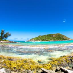 Sainte Anne Marine National Park erstrahlt in vollem Glanz: Aufgenommen mit einem Weitwinkelobjektiv direkt vor dieser atemberaubenden Sehenswürdigkeit in Seychellen