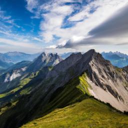 Schwarzmonch erstrahlt in vollem Glanz: Aufgenommen mit einem Weitwinkelobjektiv direkt vor dieser atemberaubenden Sehenswürdigkeit in Lauterbrunnen