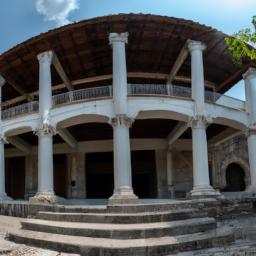 Museo Fernando García Ponce-Macay erstrahlt in vollem Glanz: Aufgenommen mit einem Weitwinkelobjektiv direkt vor dieser atemberaubenden Sehenswürdigkeit in Merida