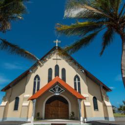 Sacred Heart Cathedral, Tarawa erstrahlt in vollem Glanz: Aufgenommen mit einem Weitwinkelobjektiv direkt vor dieser atemberaubenden Sehenswürdigkeit in Kiribati