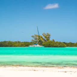 Pine Cay erstrahlt in vollem Glanz: Aufgenommen mit einem Weitwinkelobjektiv direkt vor dieser atemberaubenden Sehenswürdigkeit in Turks- und Caicosinseln